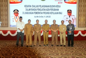 Sekdaprov Adi Buka Kegiatan Evaluasi Pelaksanaan Budaya Kerja ASN BerAKHLAK