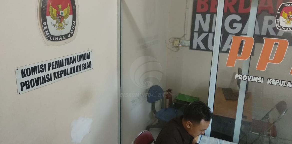 Gubernur Tidak Perlu Berhenti Ketika Mencalonkan Diri