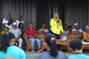 Dewi Ansar Buka Turnamen Idul Adha Cup I, Diikuti 16 Tim