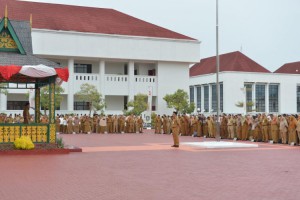 Pimpin Apel Pagi, Isdianto Ingatkan ASN Berikan Kontribusi Terbaik untuk Kepri