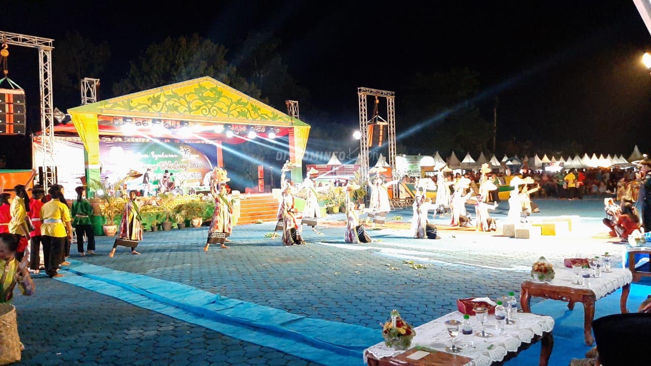 Rabu Jebong Bintang Panggung Semarak Lingga Terbilang 2020