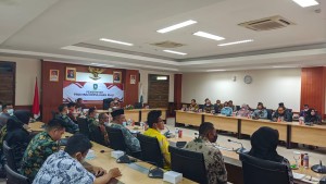 Sekdaprov Adi Himbau Penjabat Pimpinan Tinggi Pratama dan Administrator Berikan Evidence Kinerja