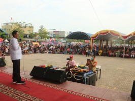 Ansar Ahmad Membaur Bersama Ribuan  Masyarakat Kendal di Batam