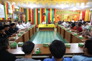 Temui Para Pedagang Anjung Cahaya, Gubernur Ansar Jelaskan Hal Ini