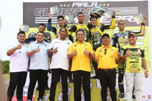 Ansar Antusias Membuka Kejuaraan Balap Motor Piala Gubernur dan IMI Kepri di Dompak