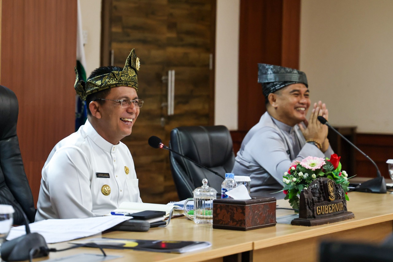 Rapat Evaluasi, Gubernur Ansar Himbau Seluruh OPD Gesa Capaian Realisasi APBD