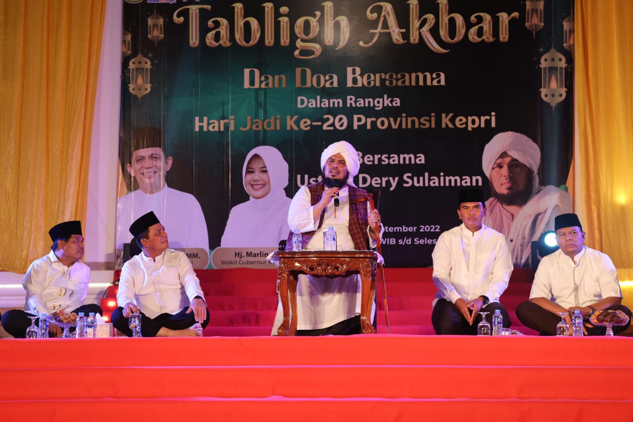 Gubernur Ansar Hadiri Tabliqh Akbar Sempena HUT Kepri ke-20
