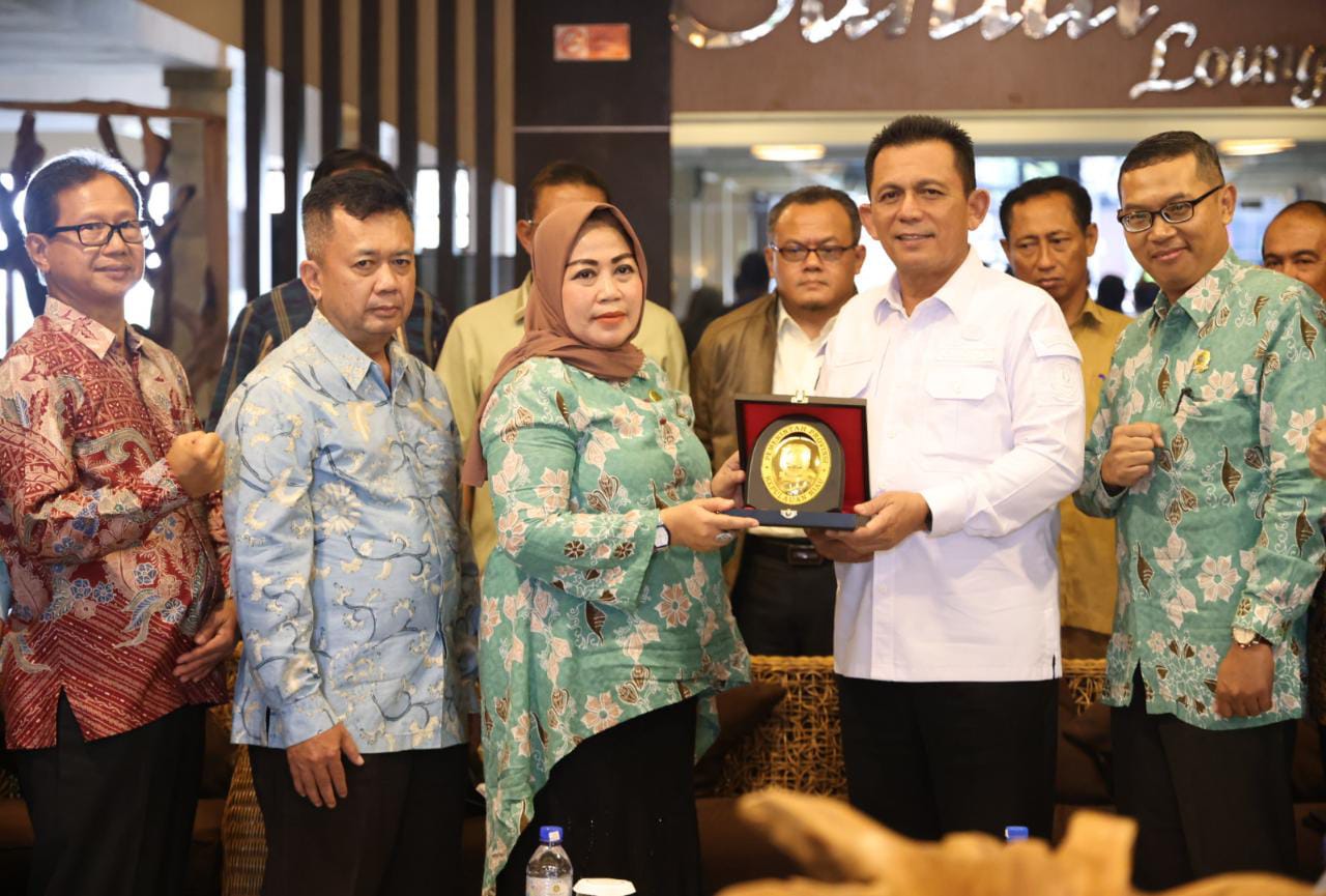 Gubernur Ansar Rangkul IPPAT Kepri untuk Majukan Investasi