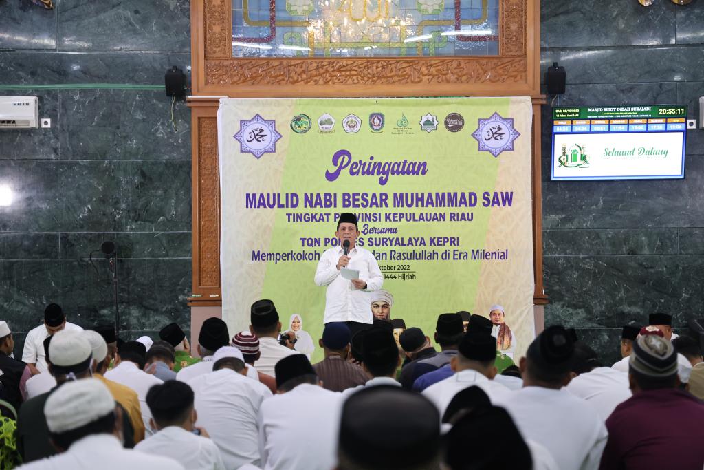 Gubernur Ansar Ajak Teladani Nabi Muhammad SAW dalam Peringatan Maulid Nabi 1444 H.