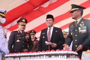 Gubernur Ansar Hadiri Upacara Peringatan HUT Ke-77 TNI di Tanjungpinang