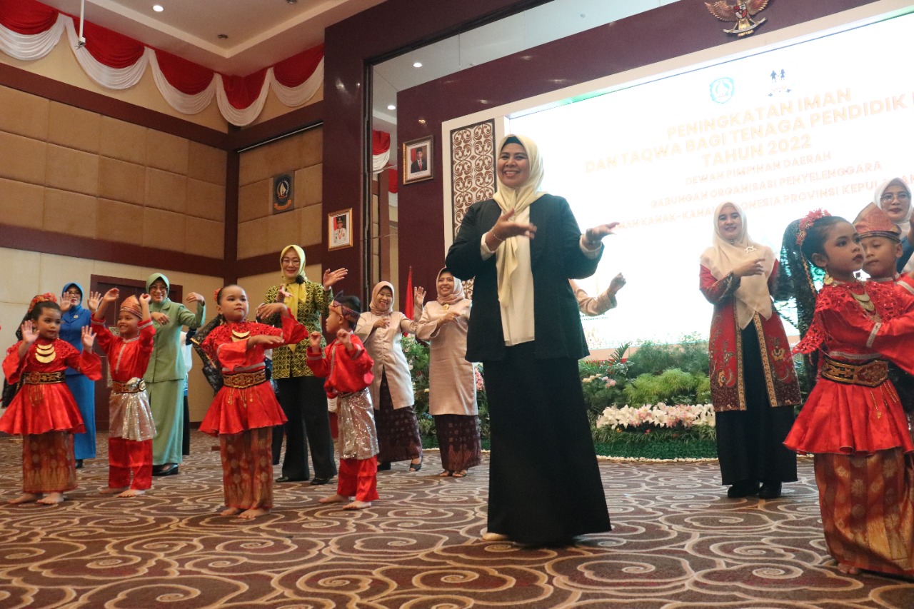 Dewi Ansar : Tenaga Pendidik PAUD Harus Memiliki Kualitas Iman dan Taqwa