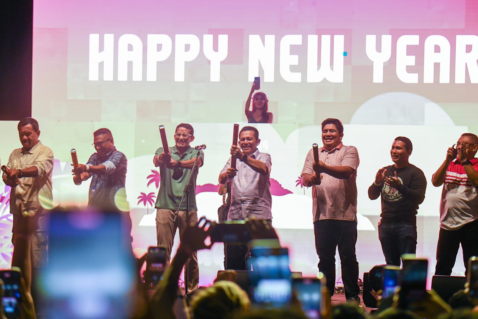 Gubernur Ansar bersama Menparekraf Sandiaga Uno Rayakan Pergantian Tahun 2023-2024 di Lagoi Bay Bintan