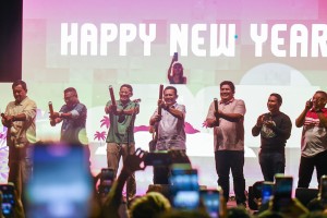 Gubernur Ansar bersama Menparekraf Sandiaga Uno Rayakan Pergantian Tahun 2023-2024 di Lagoi Bay Bintan