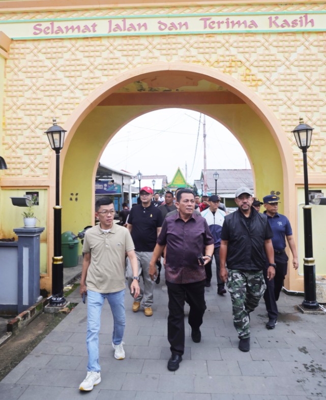 Gubernur Bersama Pj. Walikota  dan Forkopimda Gotong Royong Bersihkan Pulau Penyengat dan Pesisir Kota