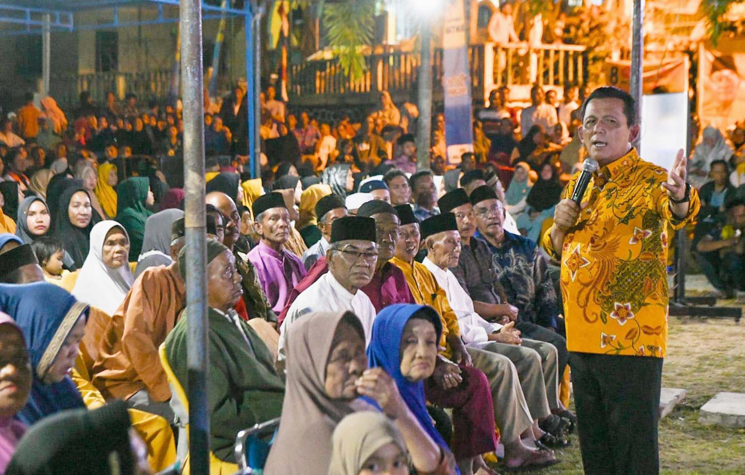 Gubernur Ansar Silaturahmi dengan Masyarakat Mantang, Paparkan Program Strategis dan Pembangunan