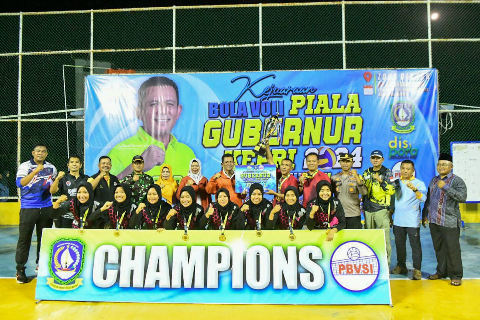 Gubernur Ansar Tutup Turnamen Gubernur Cup Bola Voli Putri Zona Bintan
