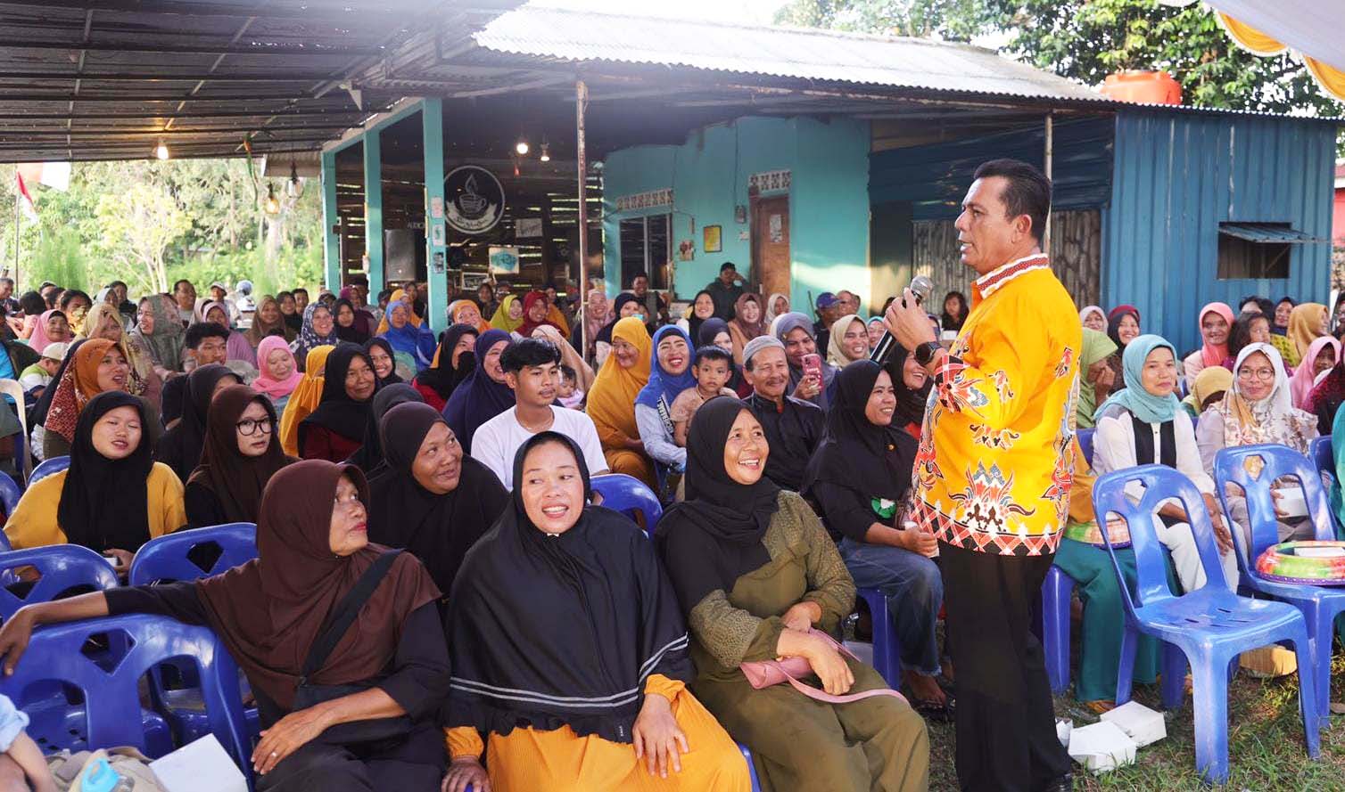 Silaturahmi dengan Warga Tanjung Siambang, Ansar: Ketatkan Ikat Pinggang, Kesejahteraan Masyarakat Nomor Satu