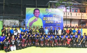 Ansar Buka Kejuaraan Gubernur Cup Bola Voli Kategori Putri U-23 Zona Kota Tanjungpinang Tahun 2024