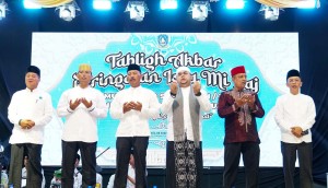 'Ustadz Pantun' Ramaikan Peringatan Isra' Mi''raj di Tanjungpinang, Masyarakat Antusias