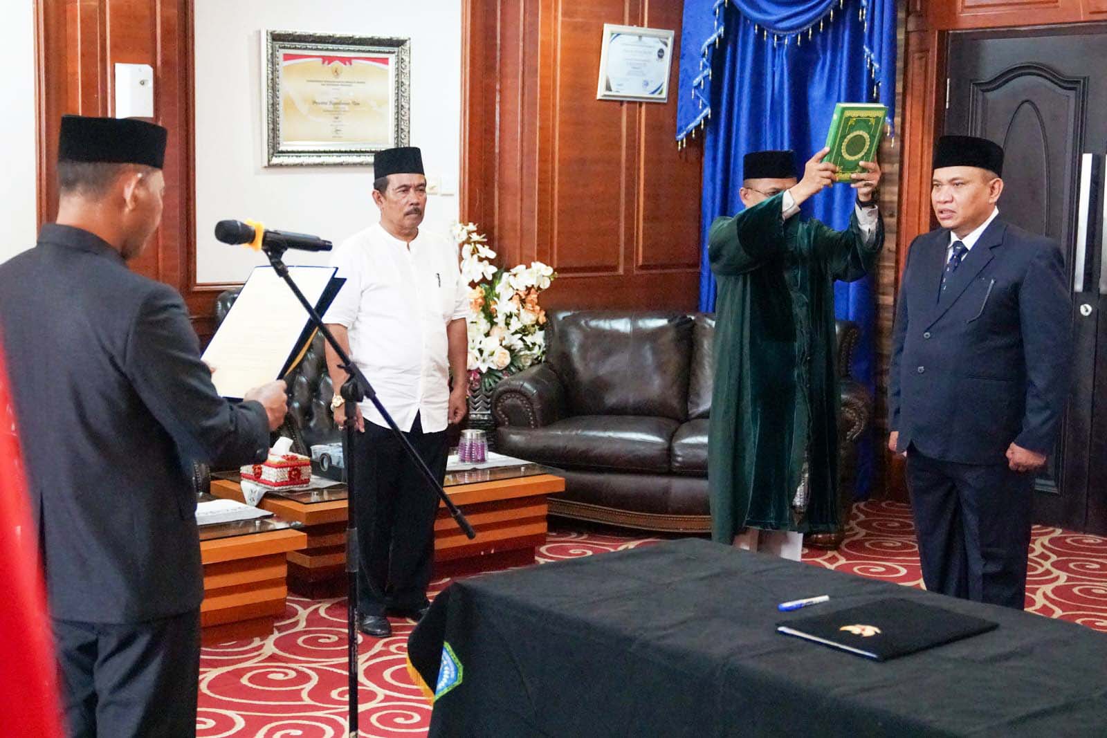 Sekdaprov Kepri Lantik Abdul Kholik sebagai Direktur Perumda Air Minum Tirta Kepri 2024-2029