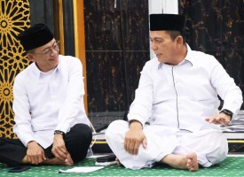 Gubernur Ansar Berbuka Bersama di Masjid Nurussa'adah Tanjungpinang, Serahkan Bantuan Rp57 Juta