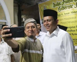 Gubernur Ansar Ajak Umat Islam Tingkatkan Ibadah Memasuki Akhir Ramadhan