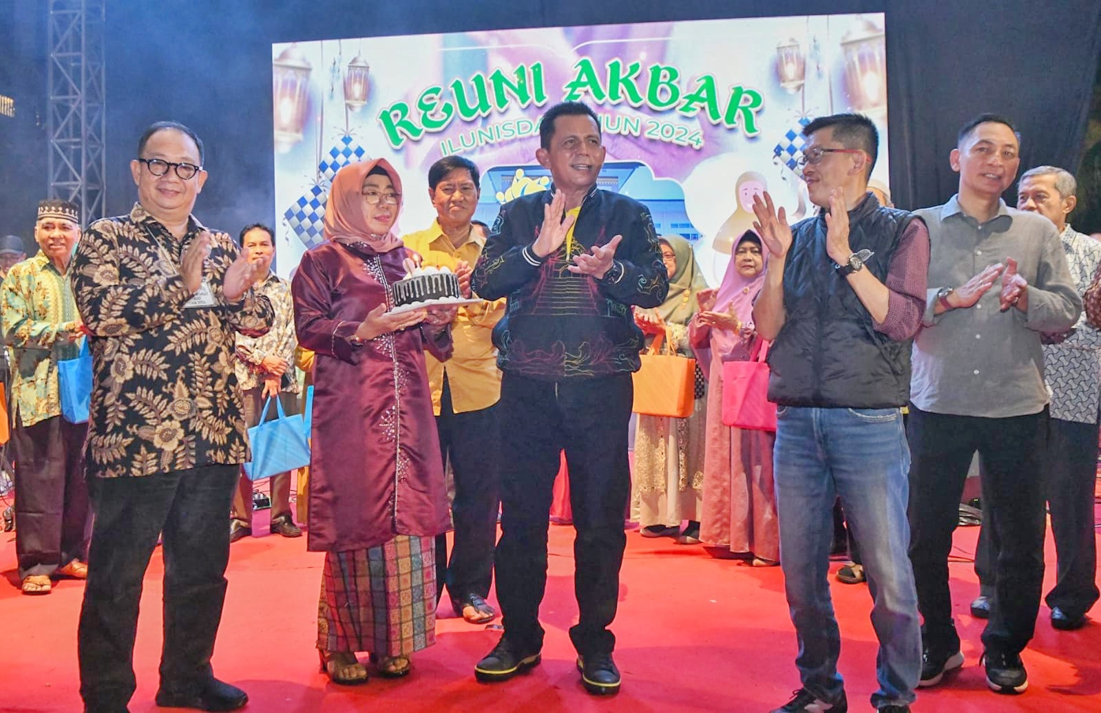 Gubernur Ansar dan Alumni SMAN 2 Tanjungpinang Rayakan Persaudaraan di Reuni Akbar