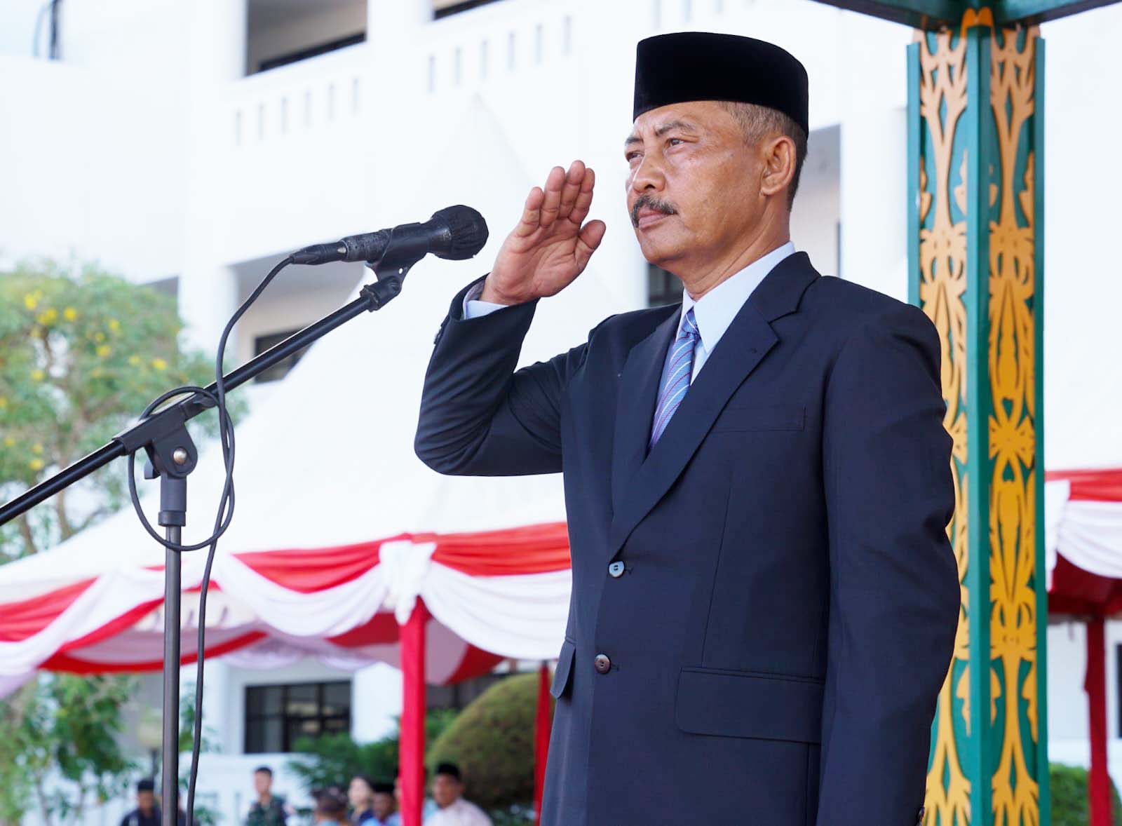 Sekdaprov Adi Pimpin Upacara Hari Peringatan Otonomi Daerah ke-28 Tahun 2024