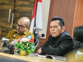 Pimpin Rapat Evaluasi, Gubernur Ansar Tekankan Percepatan Realisasi Anggaran dan Sinergi OPD