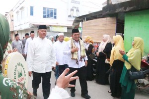Hadiri Pelepasan Santri Ponpes Al-Farisi Nusantara, Ansar Paparkan Program Unggulan Bidang Pendidikan