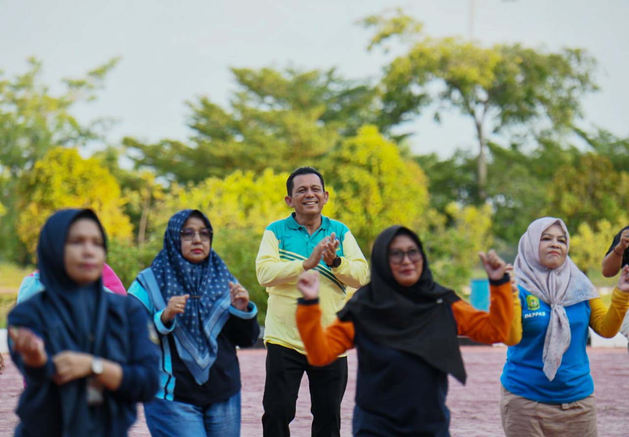 Gubernur Kepri Bersama Ketua TP-PKK Ikuti Senam Sehat Bersama Kader Posyandu Kota Tanjungpinang