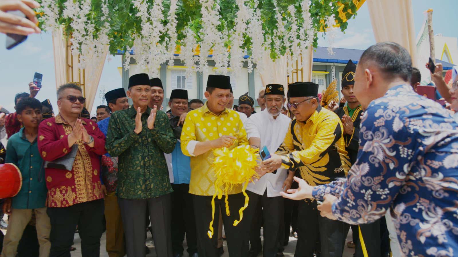 Keluarga Luak Agam Gembira Jalan ke Rumah Gadang Terwujud Berkat Gubernur Ansar