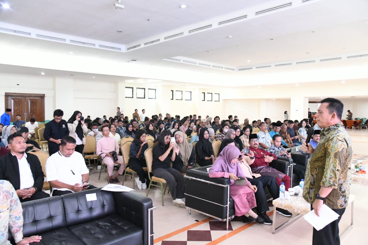 Ansar Beri Kuliah Umum di Polibatam, Sekaligus Teken MoU tentang Potensi Energi Baru Terbarukan