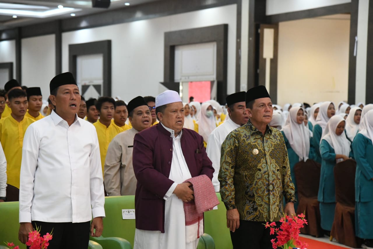 Ribuan Guru SMA, SMK & SLB Se Kota Batam Peringati Maulid Nabi bersama Gubernur Ansar di Golden Prawn