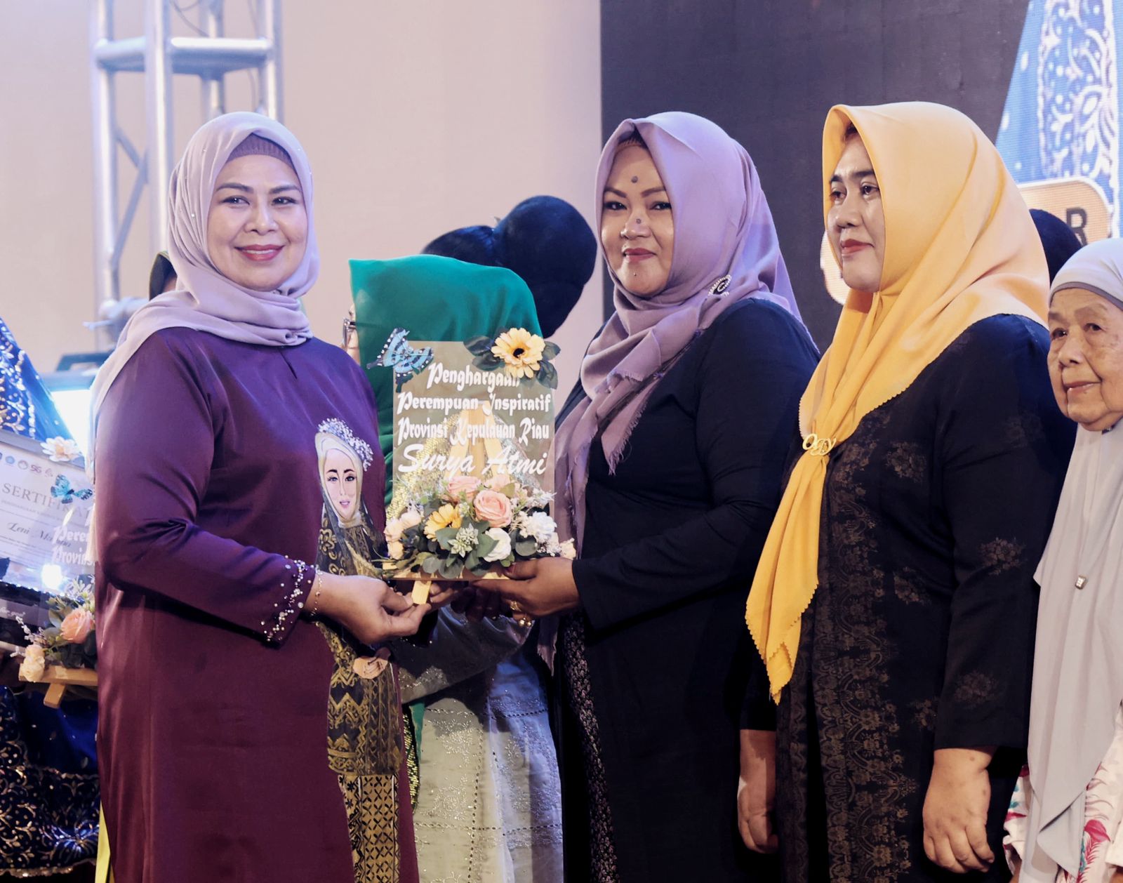 Peringatan Hari Ibu ke-96 Tingkat Provinsi Kepulauan Riau Diwarnai dengan Peluncuran Buku Air Tangan Ibu