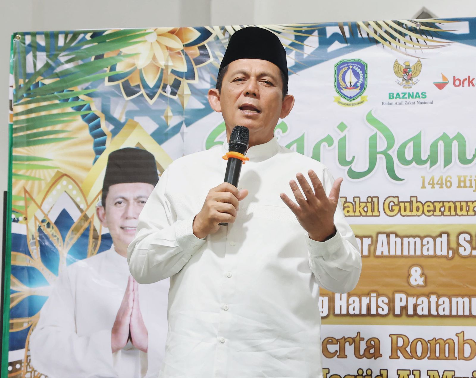 Gubernur Kepri Ansar Ahmad Berbuka Puasa Bersama Masyarakat Kampung Sidomulyo