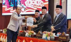 DPRD Kepri Setujui Ranperda Insentif dan Kemudahan Investasi, Fraksi-Fraksi Sampaikan Catatan Strategis