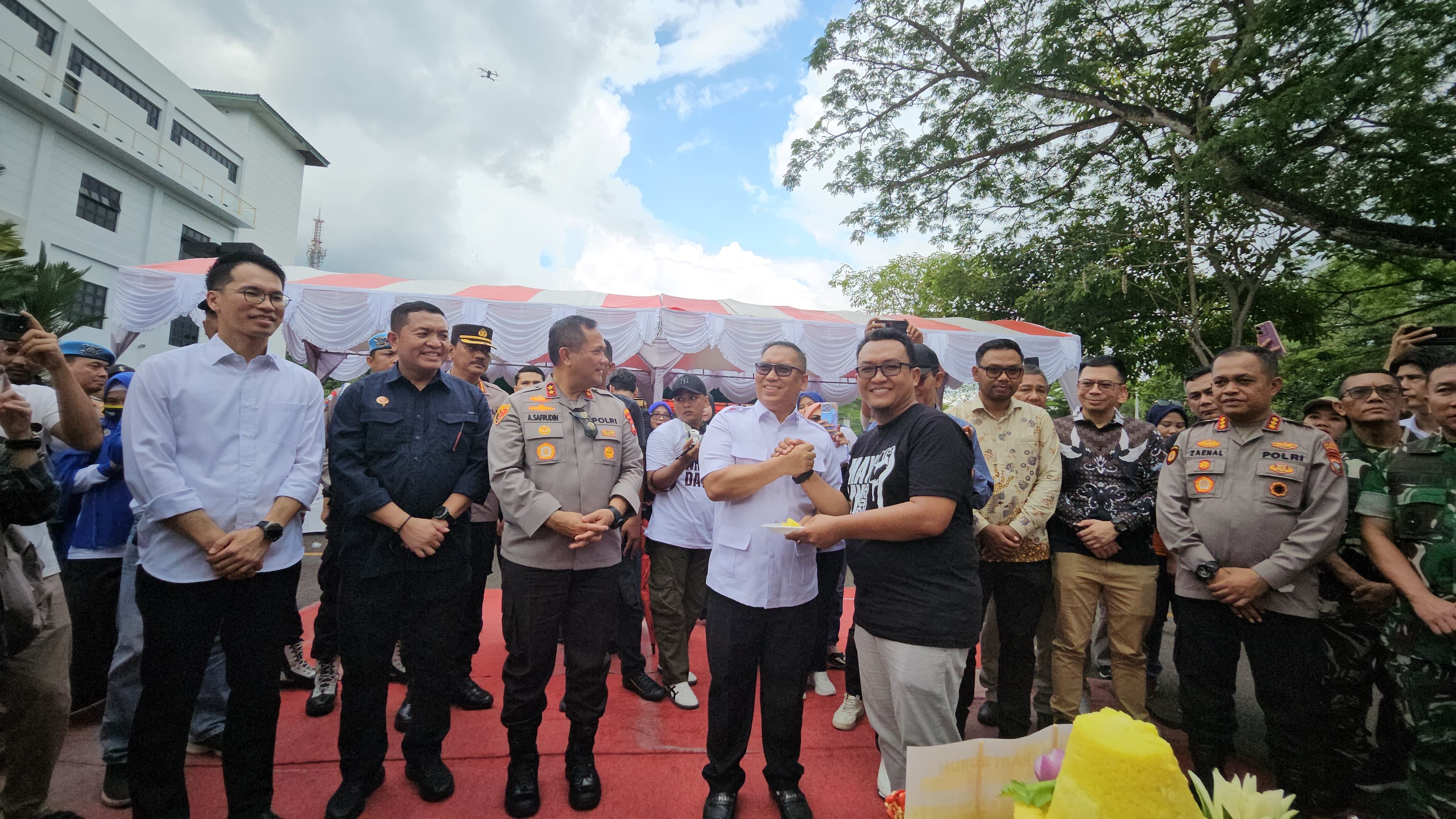 Wagub Nyanyang Peringati May Day dan Dukung Peningkatan Kesejahteraan Buruh