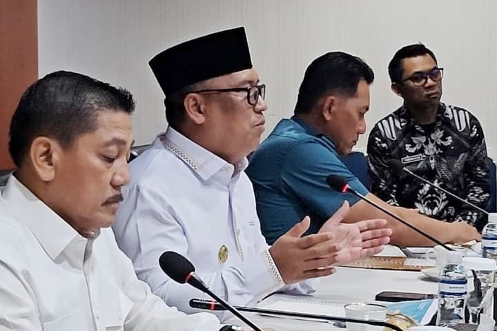 Pimpin Rakor, Wagub Nyanyang Tegaskan Pentingnya Kesepakan Rencana Aksi Nyata Pengelolaan Labuh Jangkar