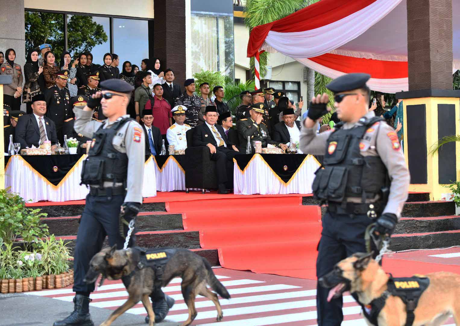 Hadiri Peringatan Hari Bhayangkara ke-79: Gubenur Ansar: "Semoga Sinergi Pemerintah Daerah - Polri Makin Solid"