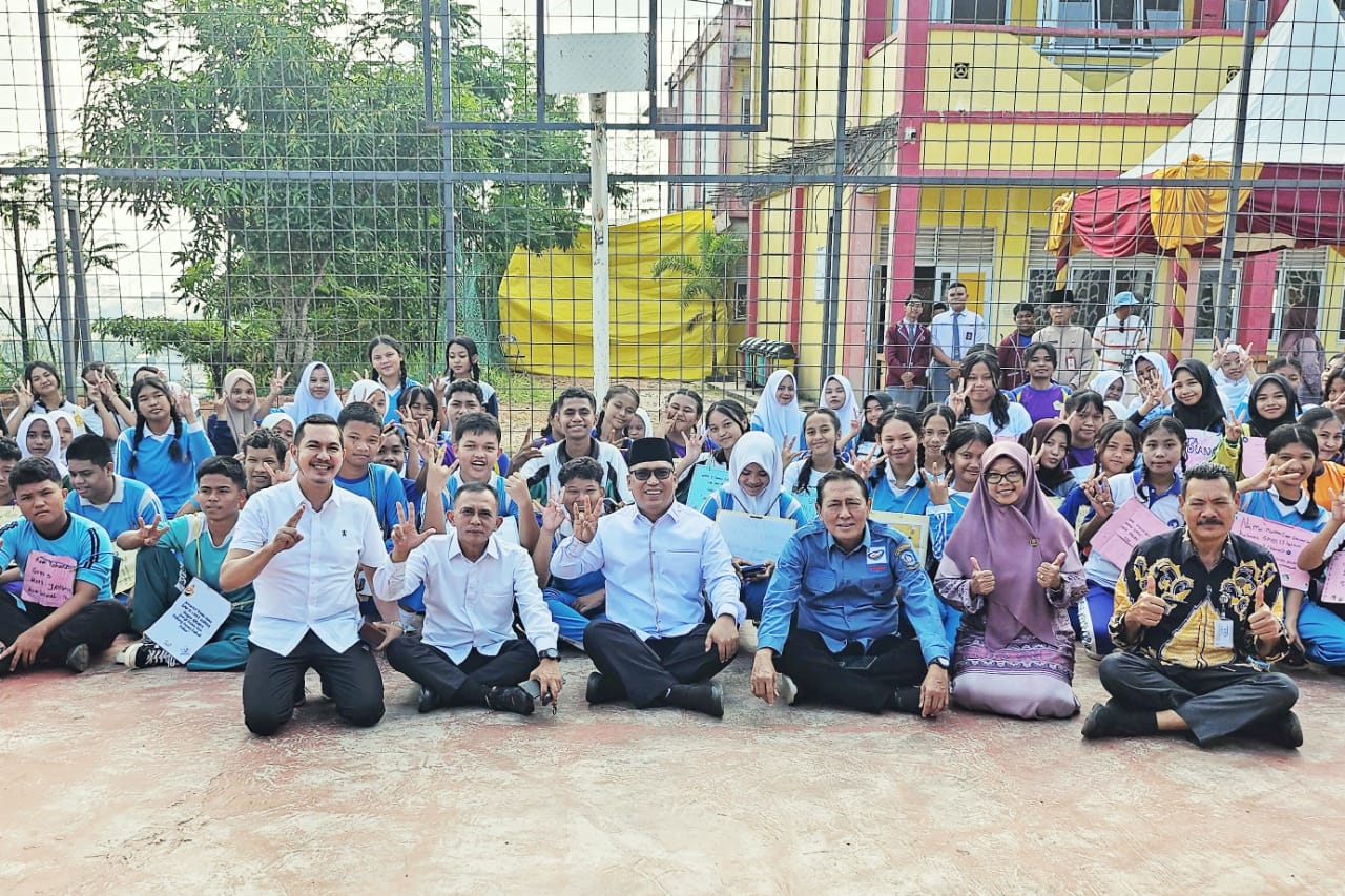 Wagub Nyanyang Tinjau MPLS, Beri Pesan Disiplin dan Semangat Belajar