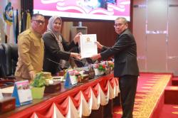 Seluruh Fraksi DPRD Kepri Setujui Ranperda LPj APBD 2024
