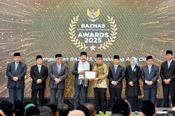 Wagub Nyanyang Terima Penghargaan Baznas Award 2025