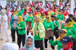 Ribuan Warga Ikuti Senam Sehat BKOW Kepri