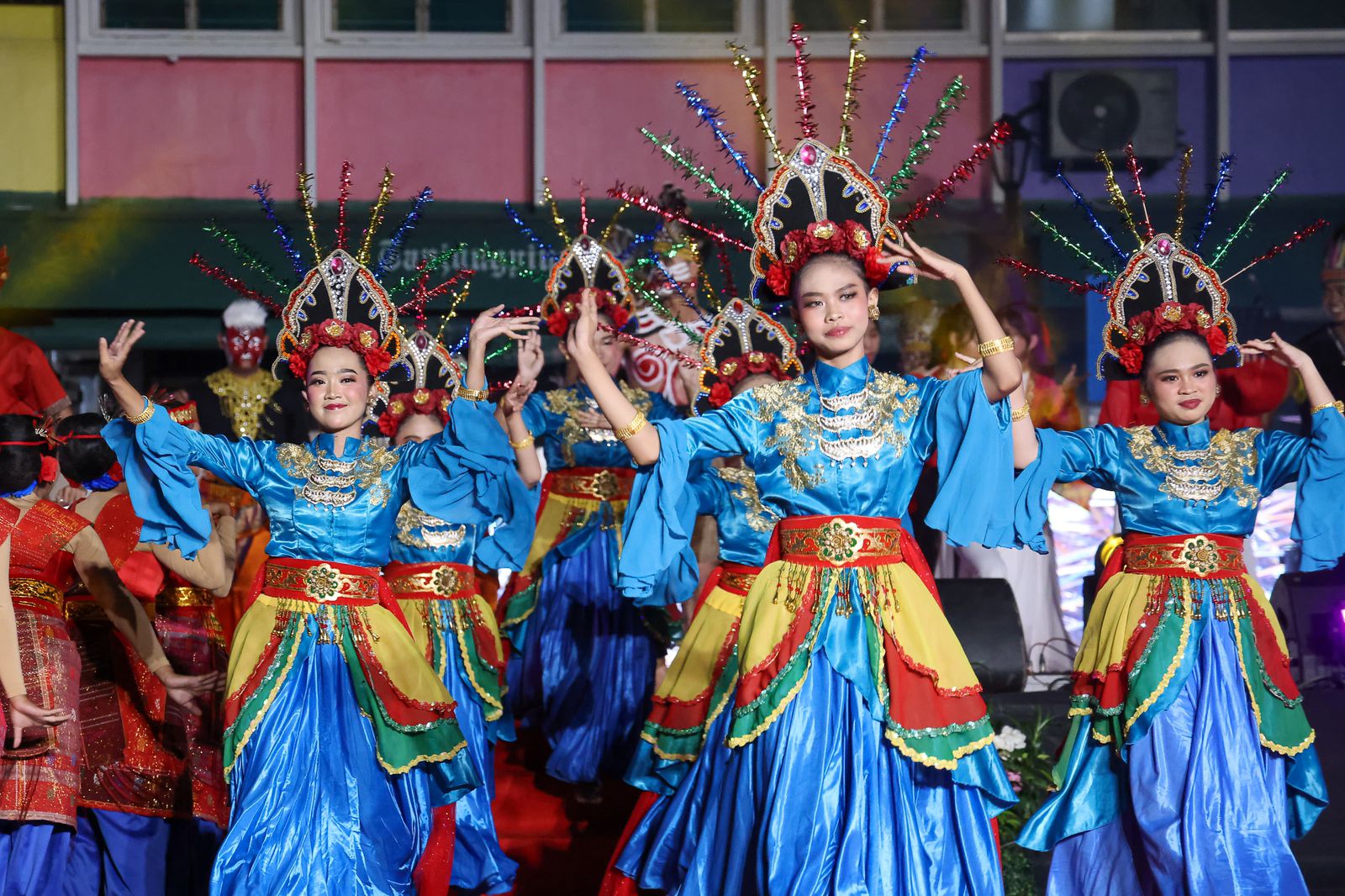 Panggung Budaya Kolosal di Malam Puncak Kemilau Nusantara Kepri 2025 