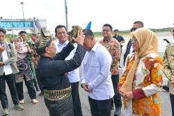 Menteri Wihaji dan Gubernur Ansar Tinjau Pelayanan KB Gratis di Tanjungpinang