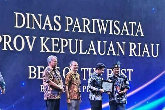 Dispar Kepri Raih Best of The Best Branding Promotion di Ajang Jatim Fest 2025