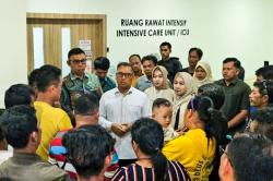 Wagub Nyanyang Jenguk dan Berikan Dukungan bagi Korban Kebakaran Kapal Federal