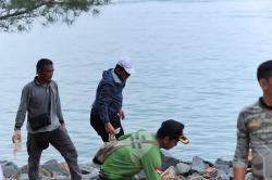 Gubernur Ansar Tempatkan 50 Tong Sampah di Kawasan Gurindam 12, Ingatkan Warga Jaga Kebersihan