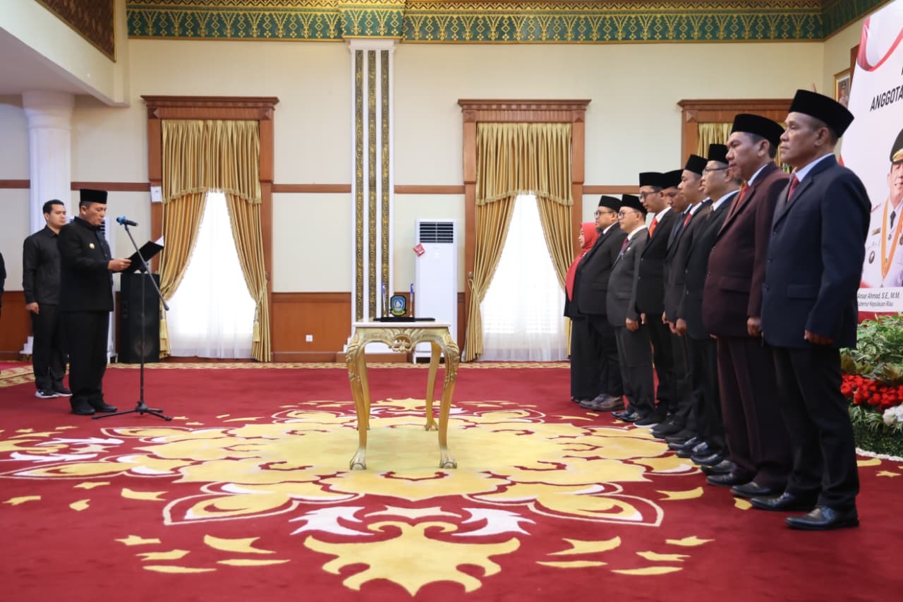 Gubernur Kepri Lantik BPSK Batam, Pesan Perkokoh Konsolidasi Demi Lindungi Hak-Hak Konsumen